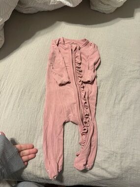 Caden Lane Dusty Pink Ruffle Zip-Front Footed One-Piece 95% bamboo